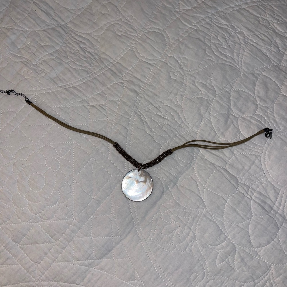 Lia Sophia Harvest Moon Mother of Pearl or Abalone Cord Necklace 18” - Picture 4 of 4